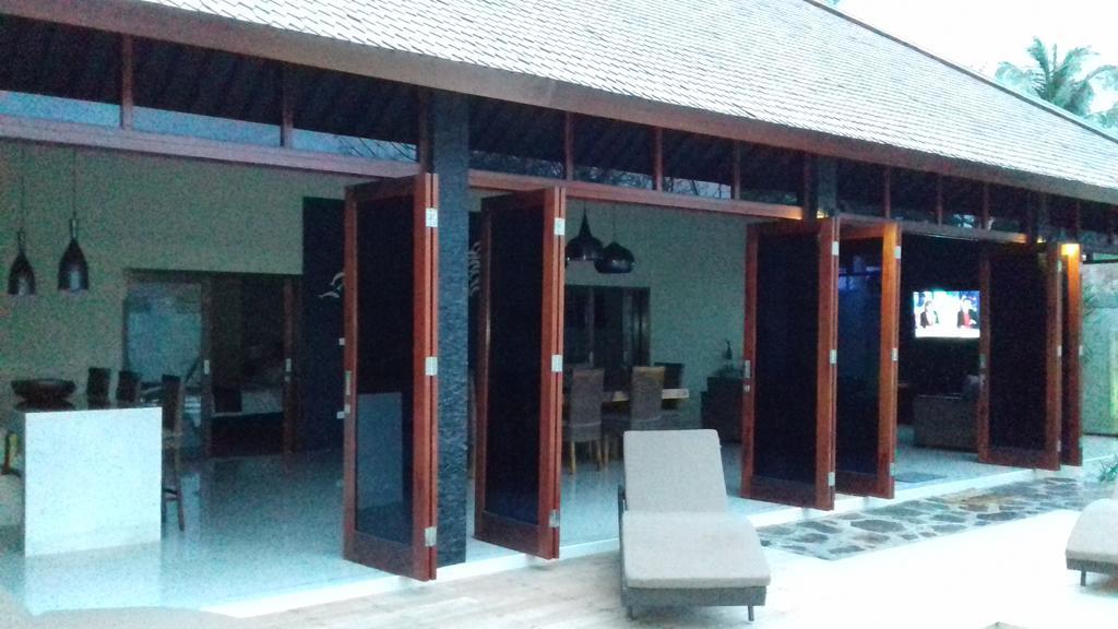 Gili Palms Villas ギリ・トラワンガン エクステリア 写真